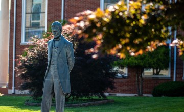 Lincoln statue outside of Gatliff